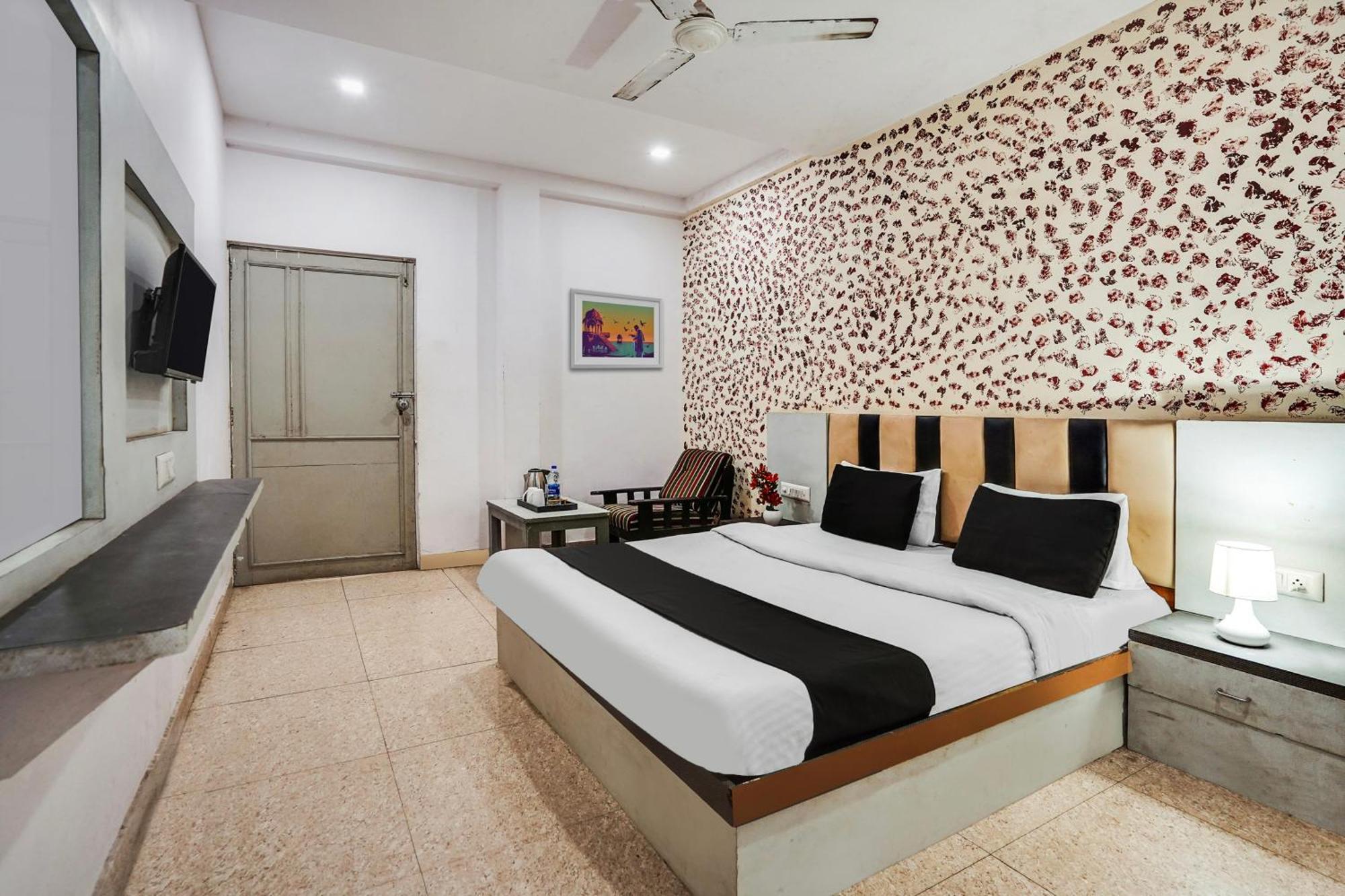 Hotel O Crystal Αχμπανταμπάντ Εξωτερικό φωτογραφία