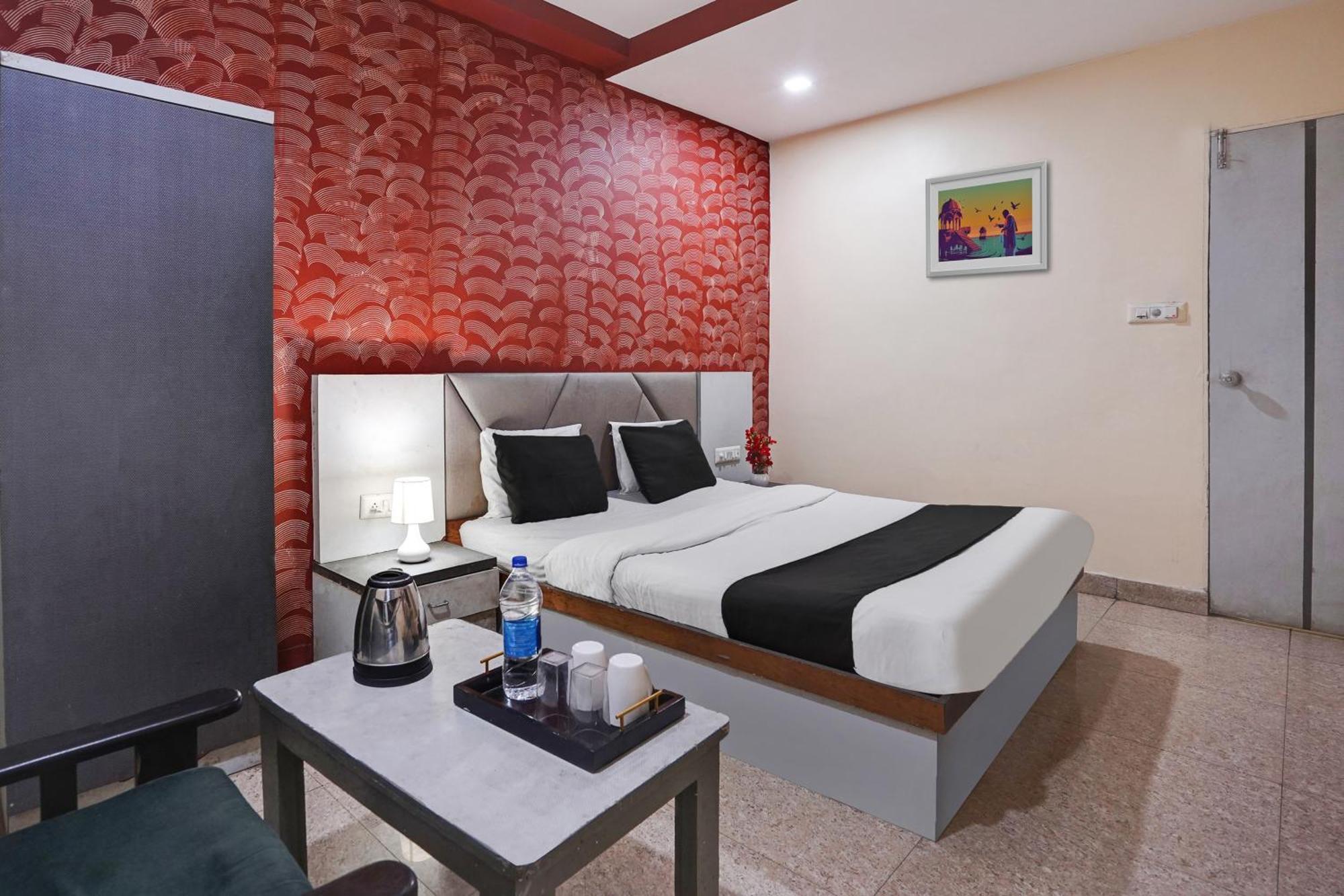 Hotel O Crystal Αχμπανταμπάντ Εξωτερικό φωτογραφία