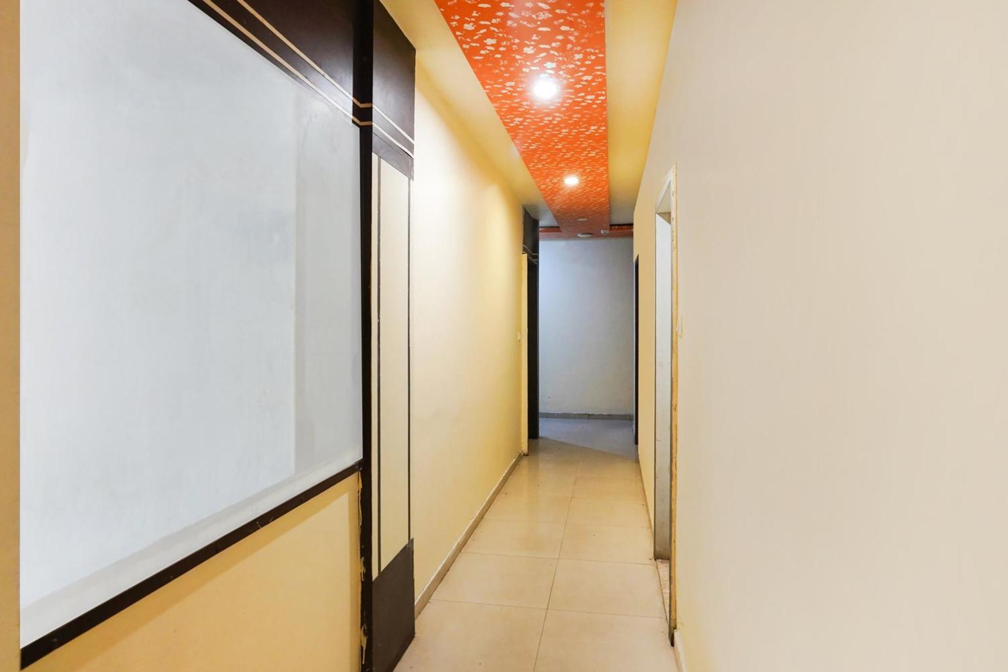 Hotel O Crystal Αχμπανταμπάντ Εξωτερικό φωτογραφία